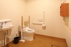 やすらぎの郷見付 共用トイレ