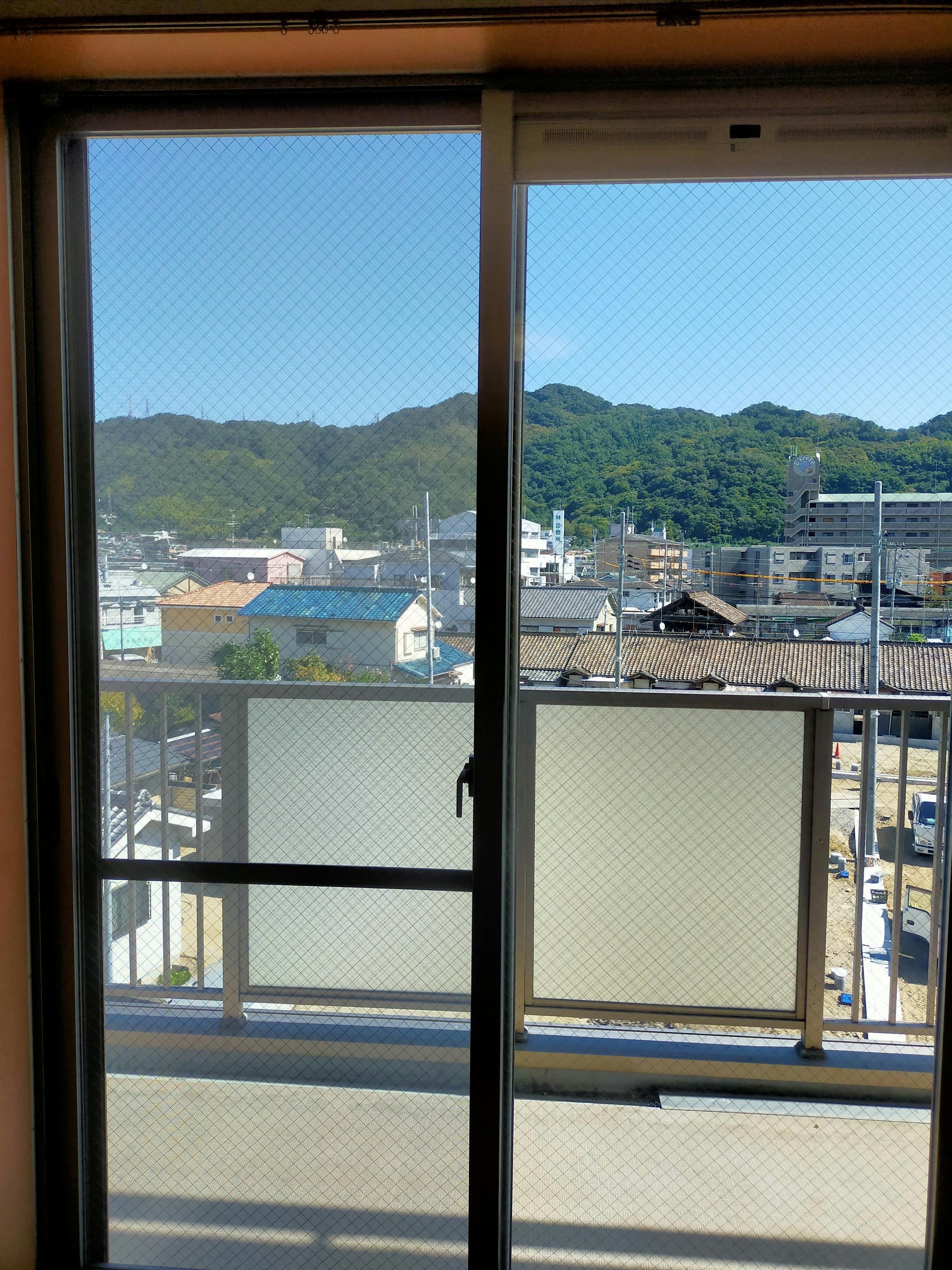 オリーブ柏原ＰＬＵＳ 窓