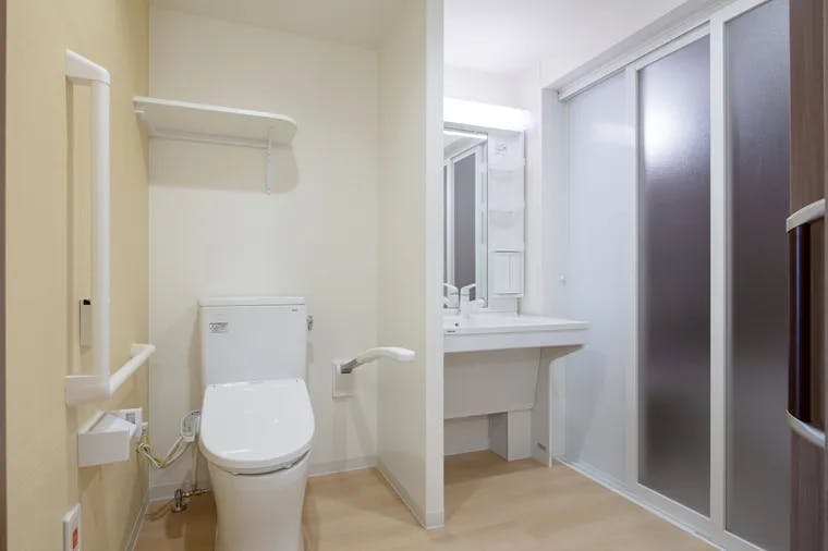 ココファン吹田SST トイレ・洗面台・脱衣所