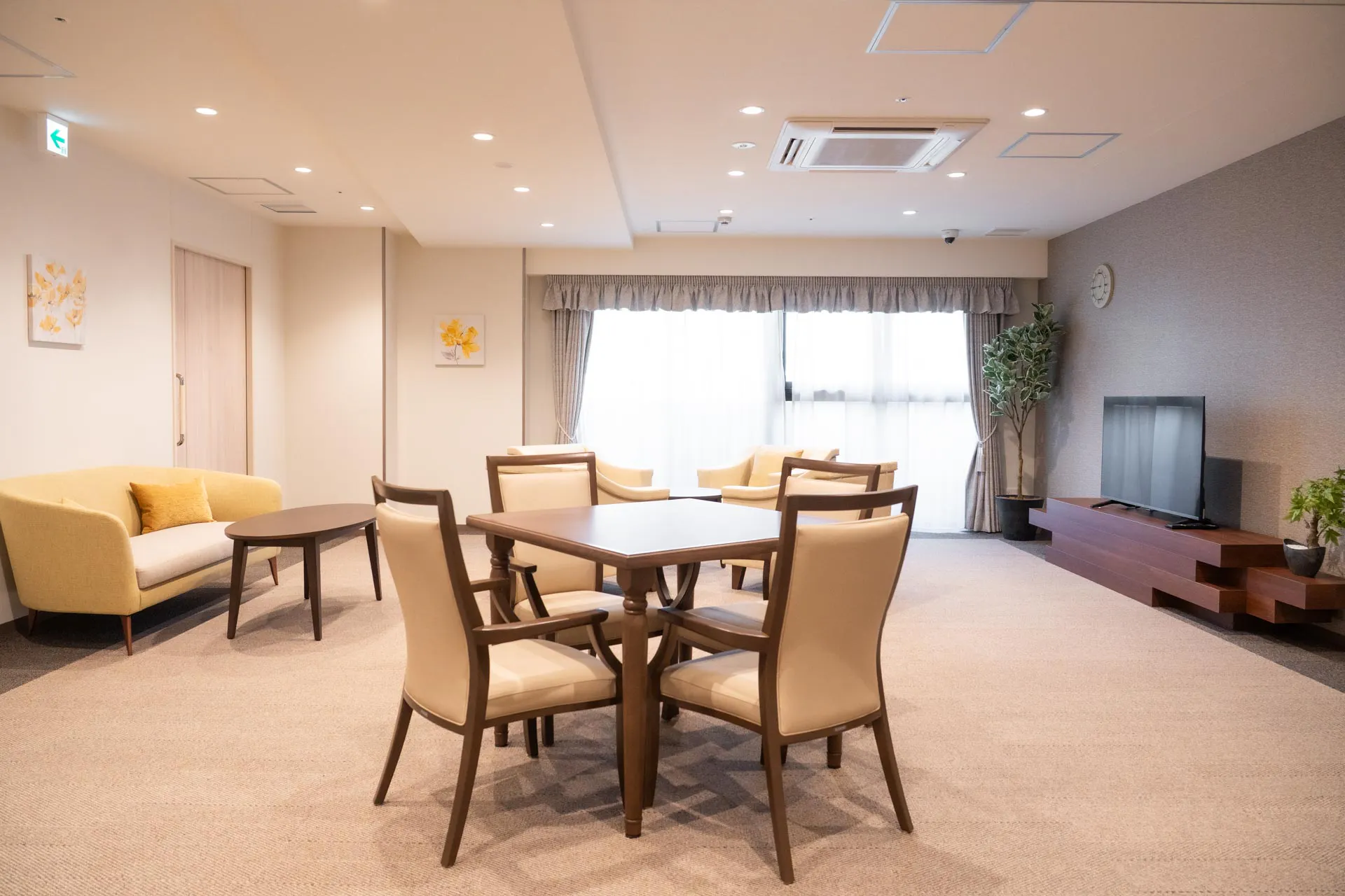 SOMPOケア ラヴィーレ平和大通り 2F共用部