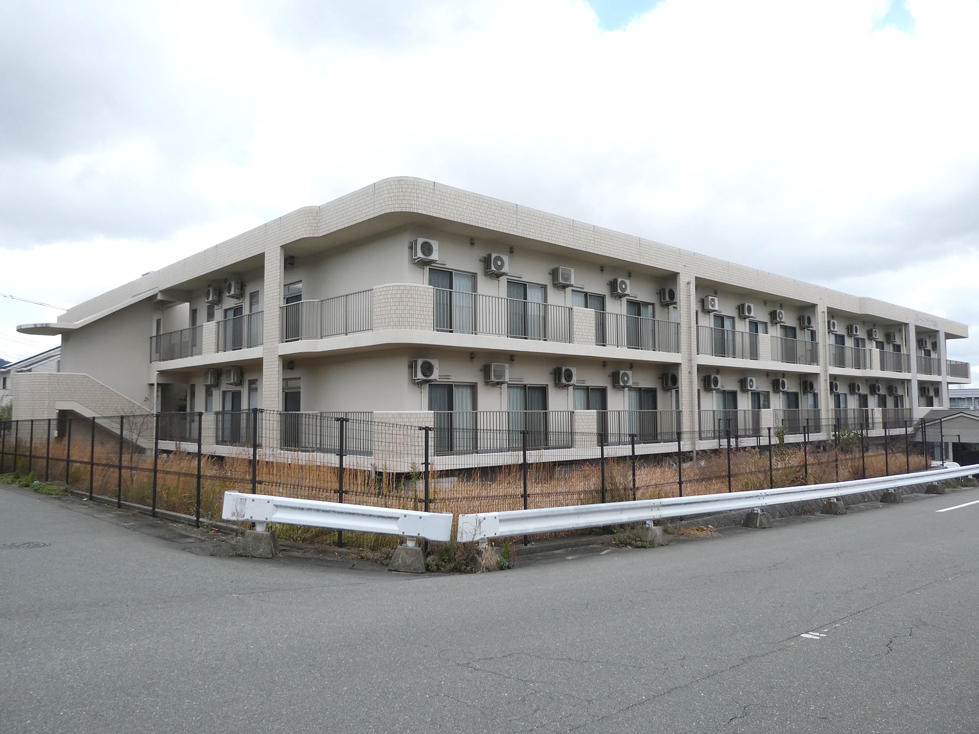 特別養護老人ホーム ライフケア柏原 外観