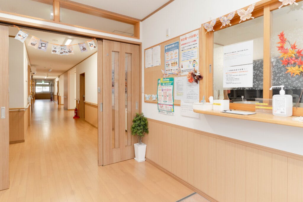 シニアホームみさか 玄関