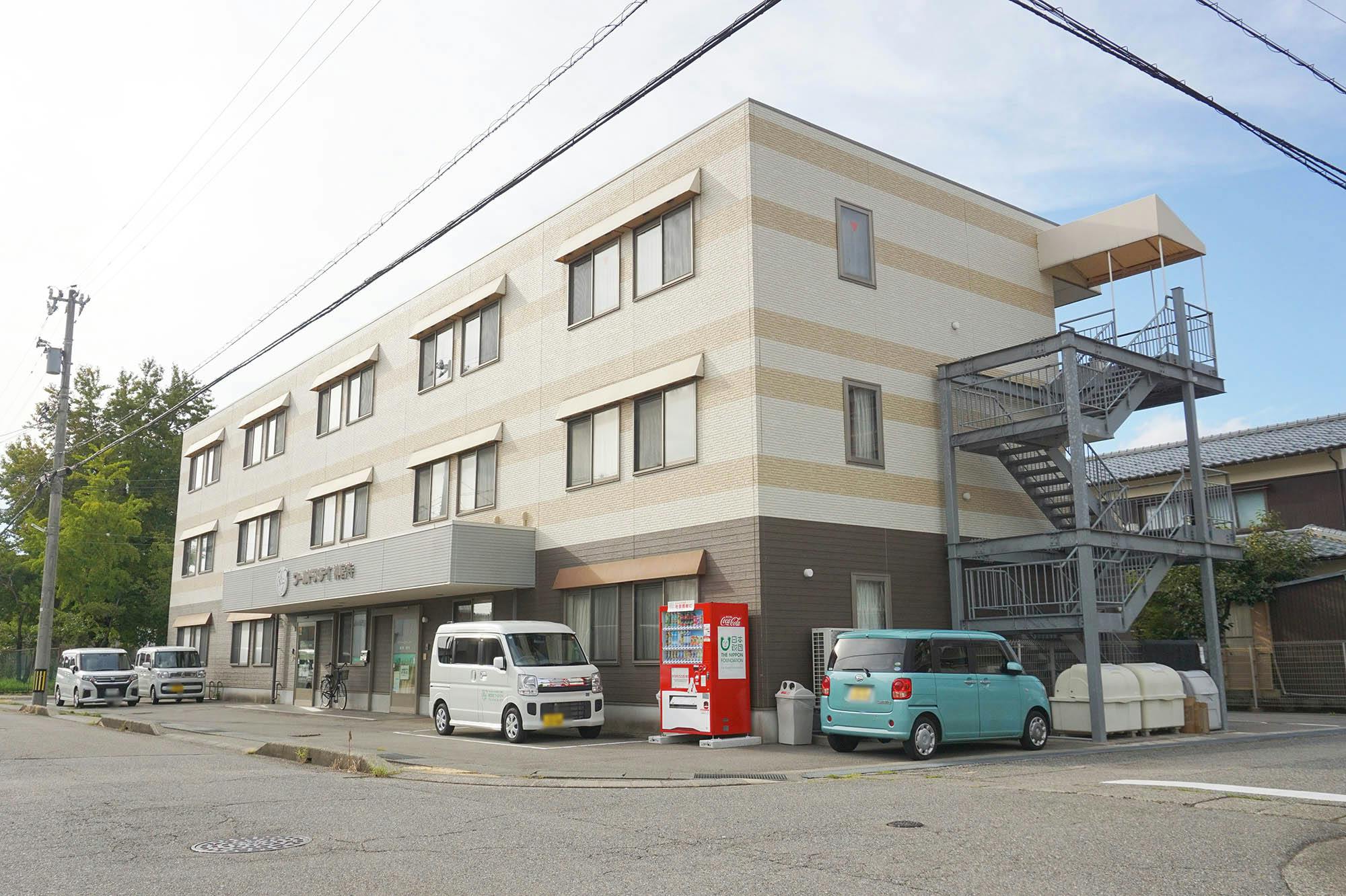 ワールドステイ神宮寺 外観