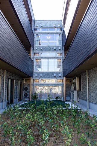 リアンレーヴ川越 中庭
