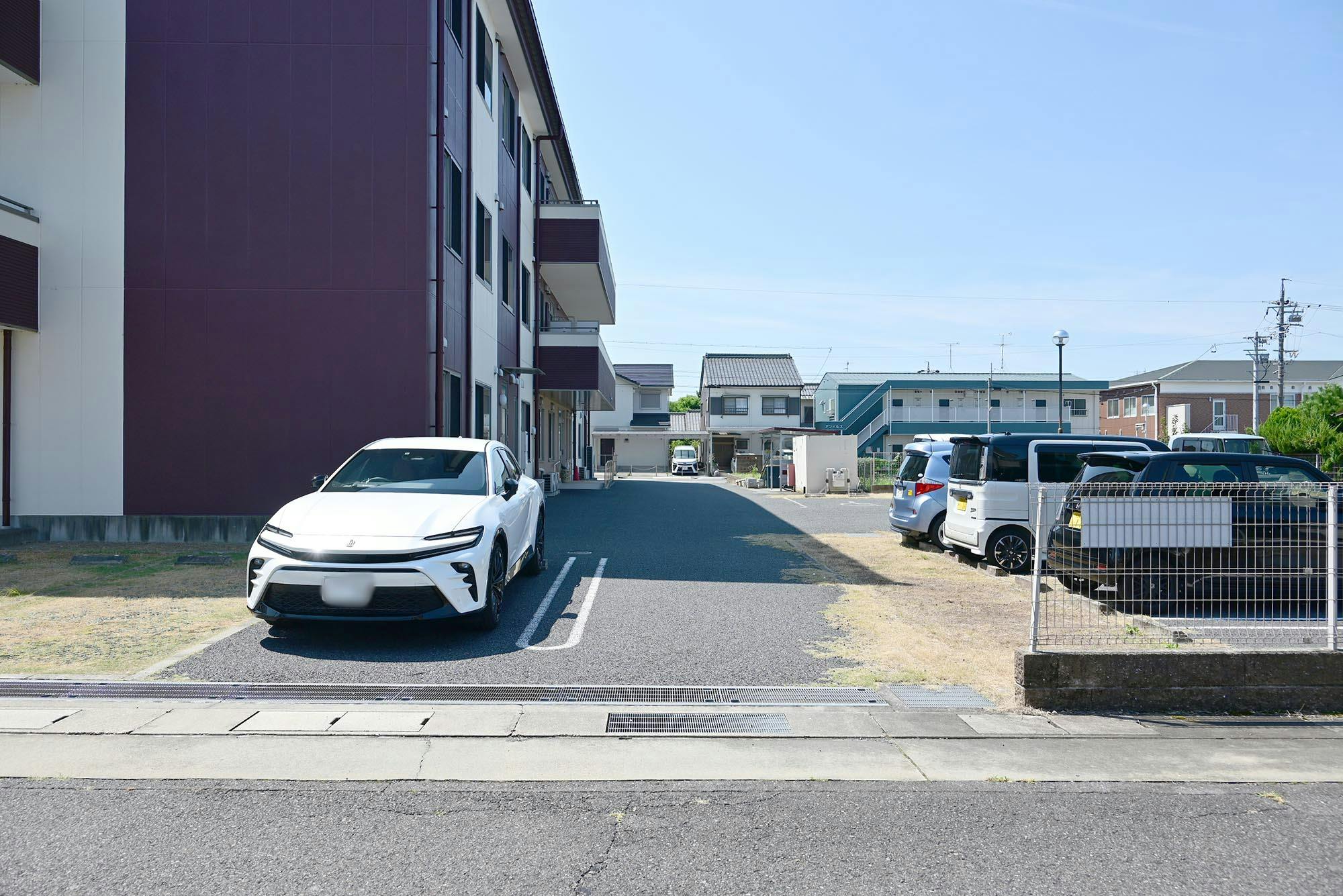 グランディール名古屋北 駐車場