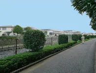 グランドマスト町田 境川沿いの道