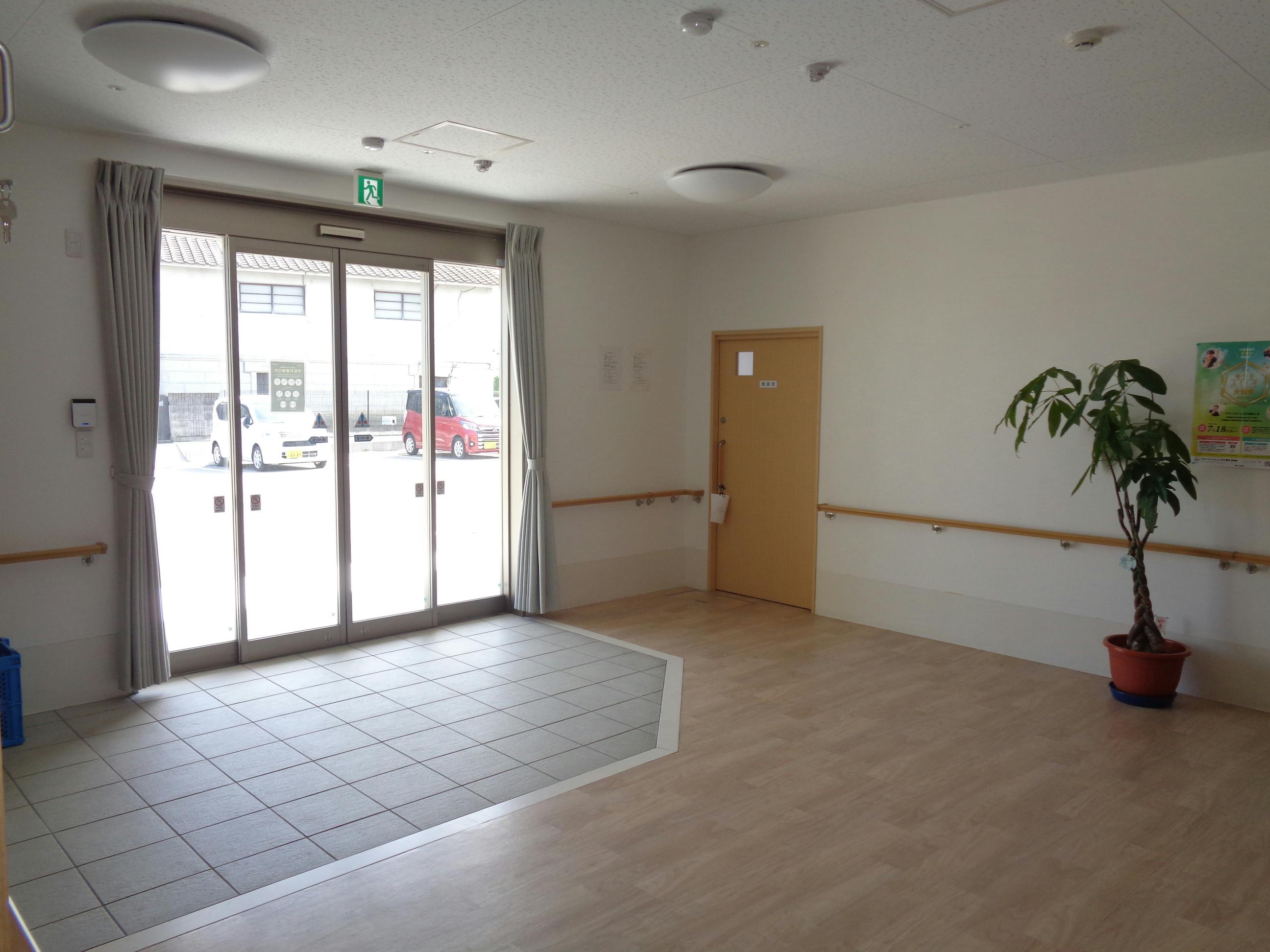 ふるさとホーム福島南中央 玄関