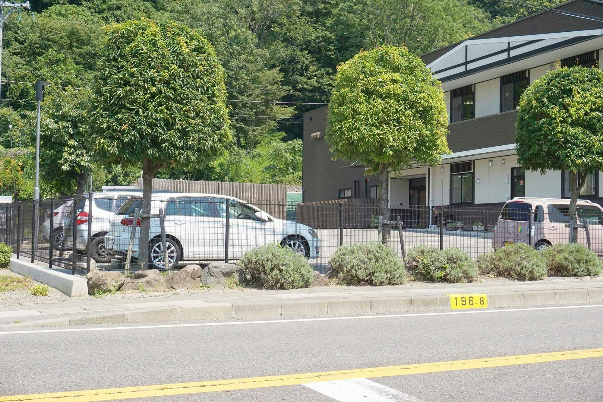 シニアホームふれあい新橋 駐車場