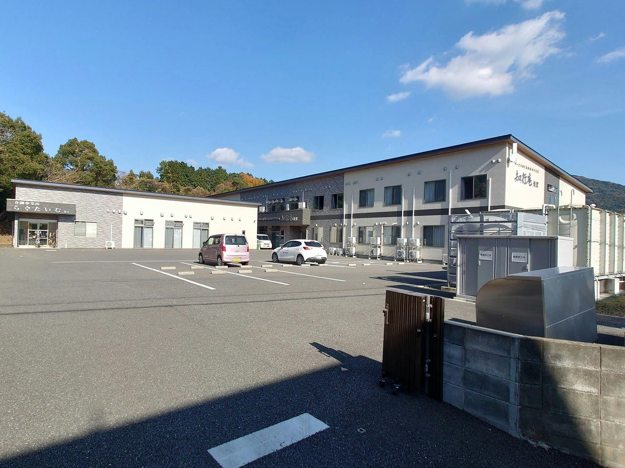 サービス付き高齢者向け住宅知行庵筑紫 外観