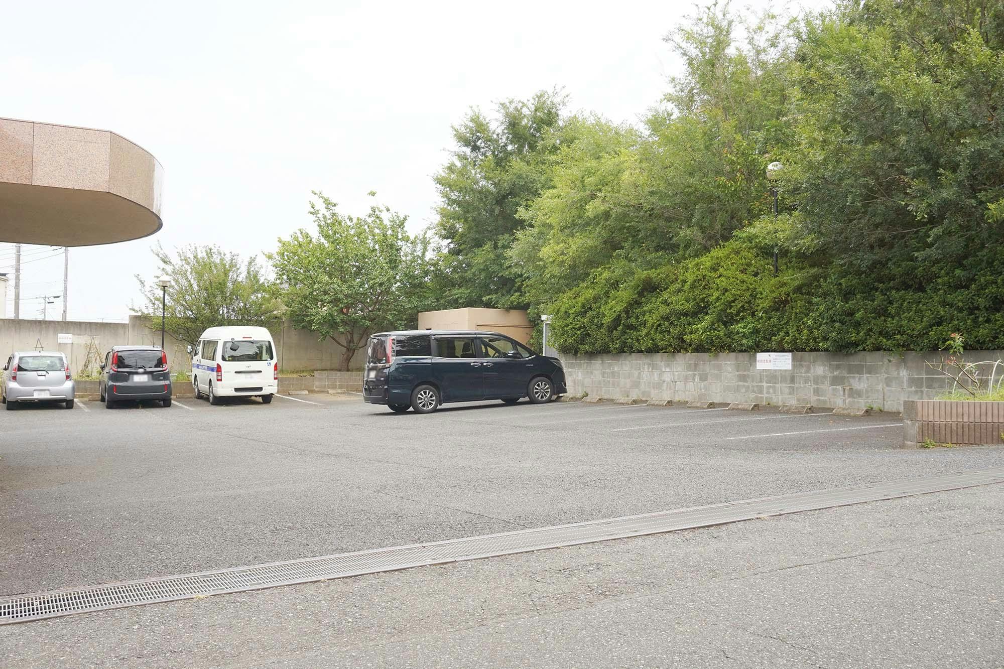 オアゾ市川 駐車場