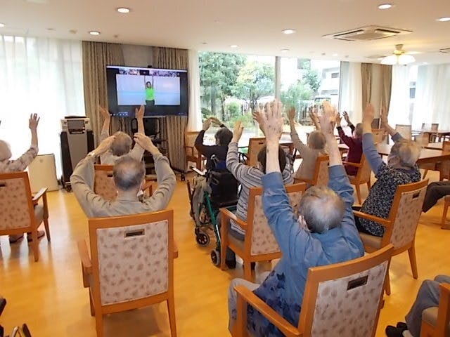 SOMPOケア ラヴィーレ横浜緑園都市 体操