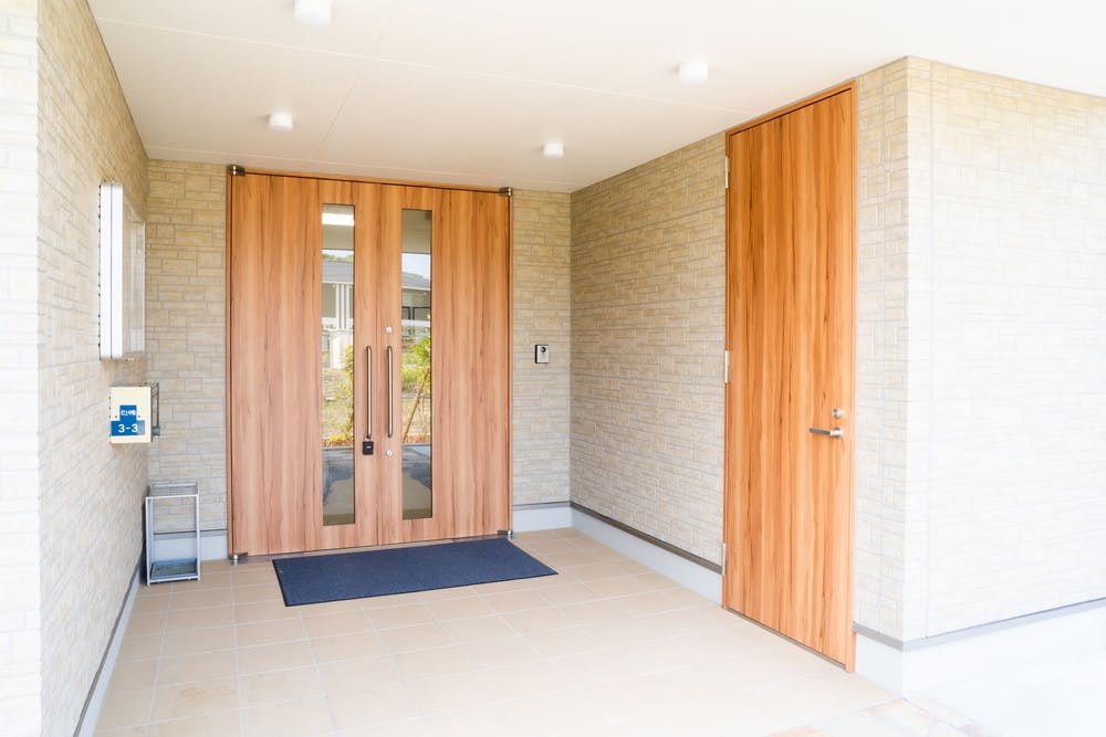 コージーガーデン東寝屋川II番館 玄関