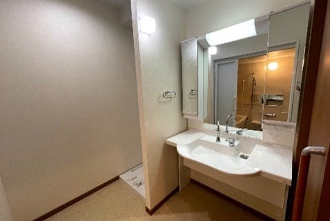 ロングライフ・クイーンズ宮崎台 居室洗面室