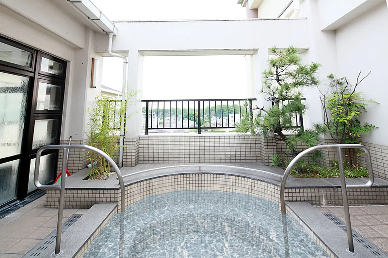 ケアハウスしらさぎ 浴室（露天風呂）