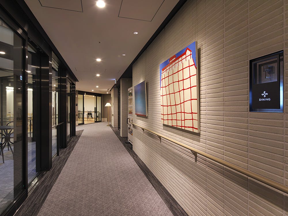 チャームプレミア御殿山参番館 地下1階廊下