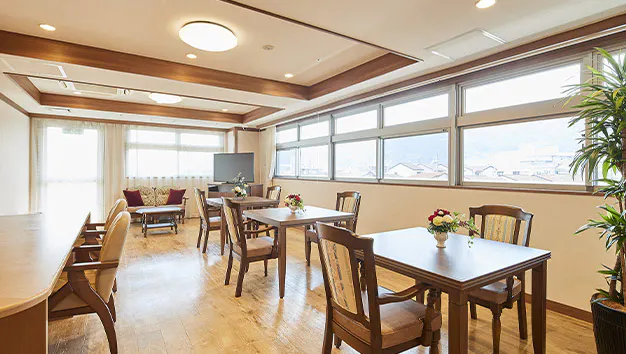 グッドタイムリビング嵯峨有栖川 リビングダイニング