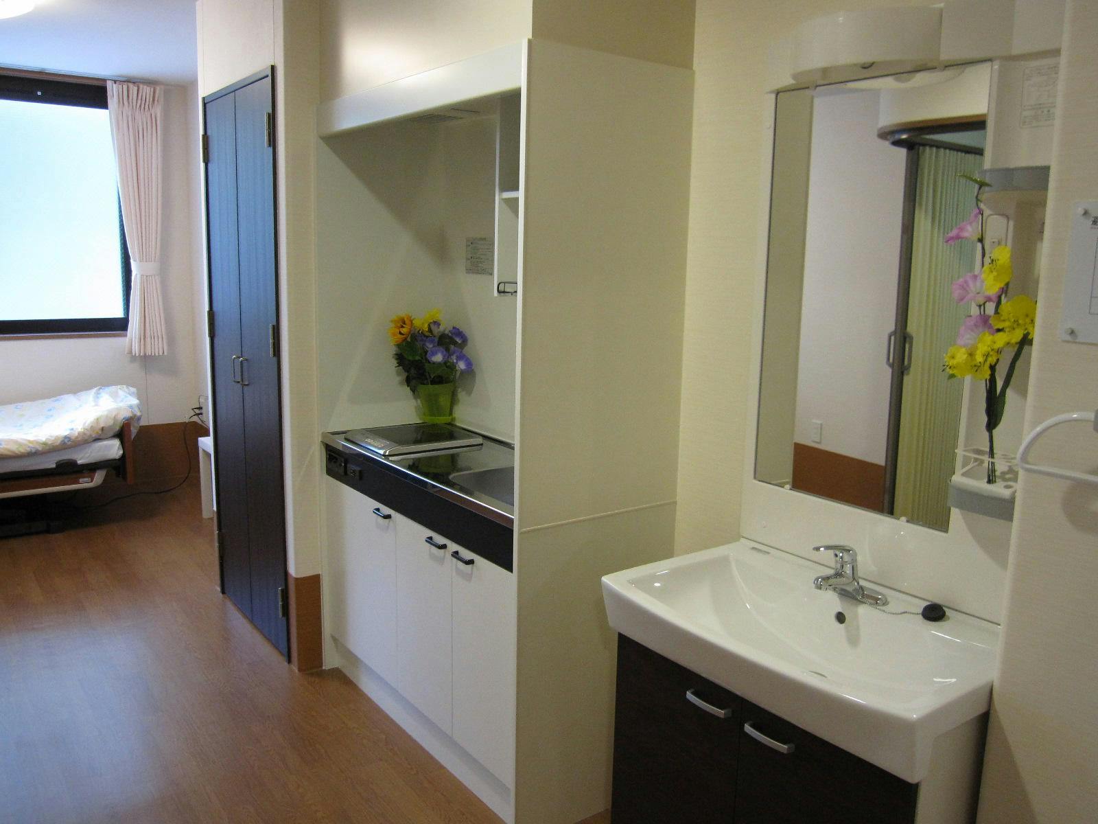 ライフパートナー新在家 居室２