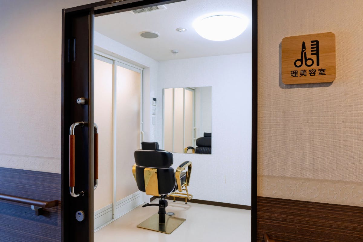 ソレイユとよなか 散髪ルーム