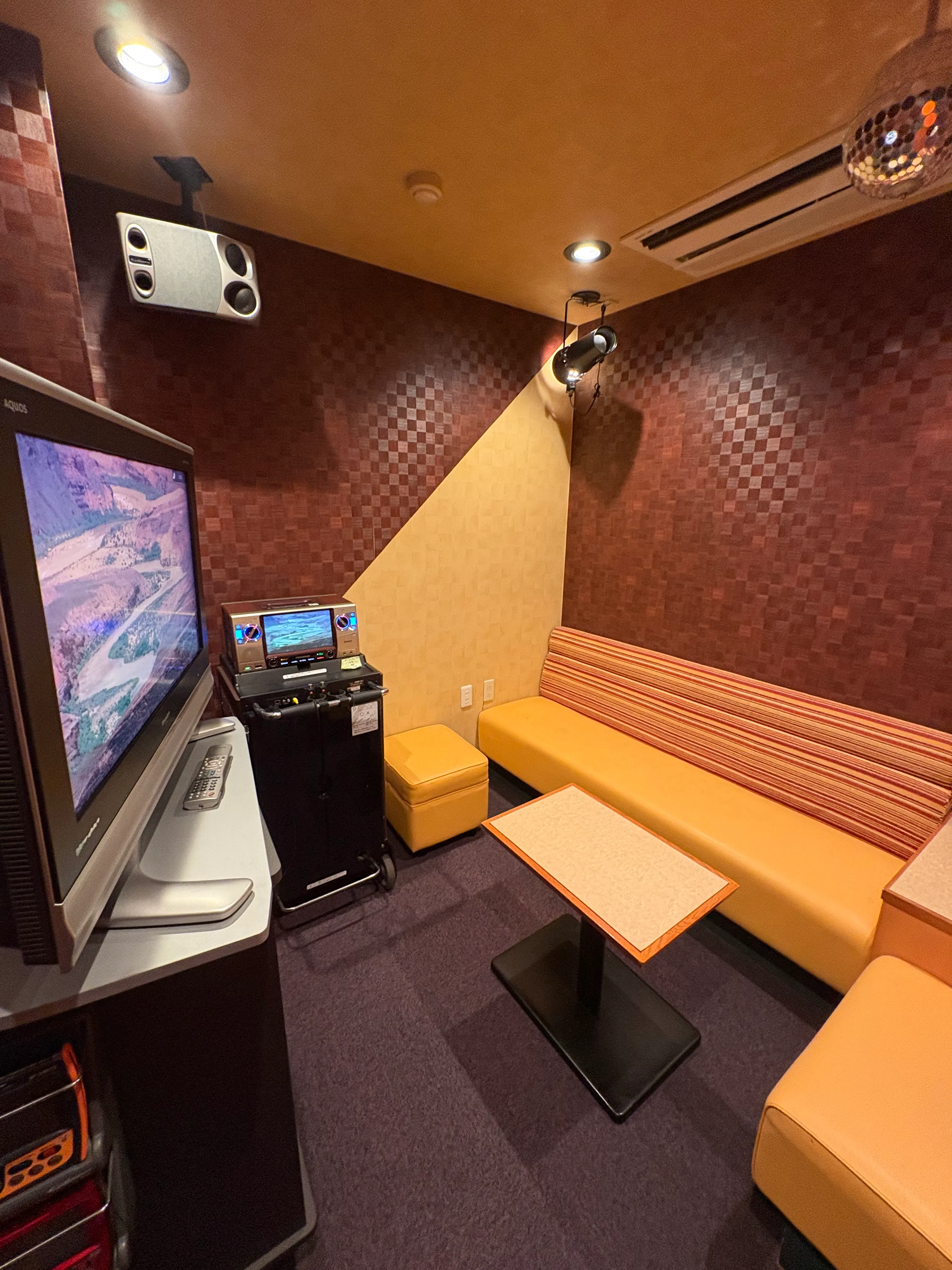 ラ・ナシカあさり カラオケルーム