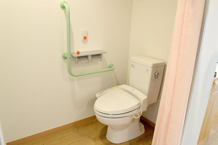 はなことば瀬谷 居室トイレ