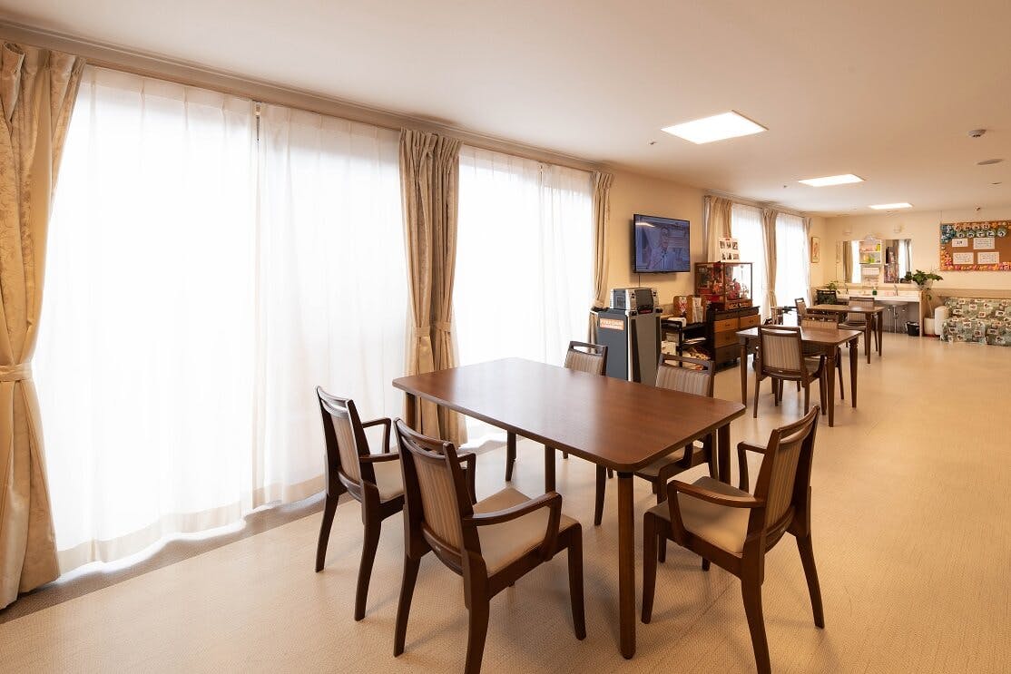 住宅型有料老人ホームサンライズ泉公園 食堂