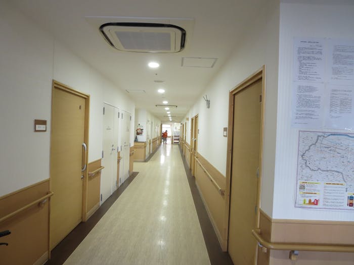 プラチナ・シニアホーム板橋徳丸 廊下