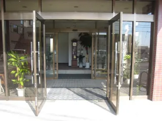 高齢者住宅グループハウスやまぼうし 玄関