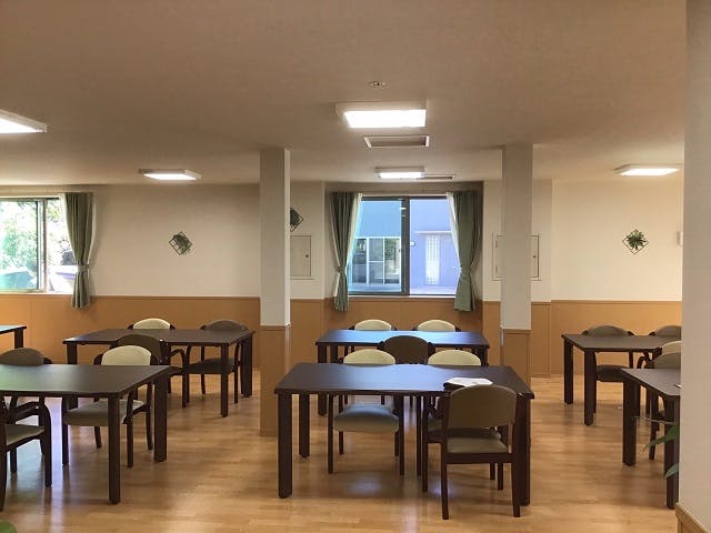 ハッピーシップ岸部 食堂