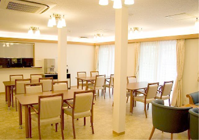 グランドマスト五月山 食堂