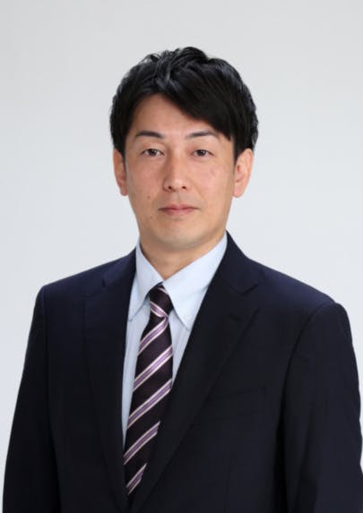 ラヴィーレグラン四谷 ホーム長秋山　祐輔