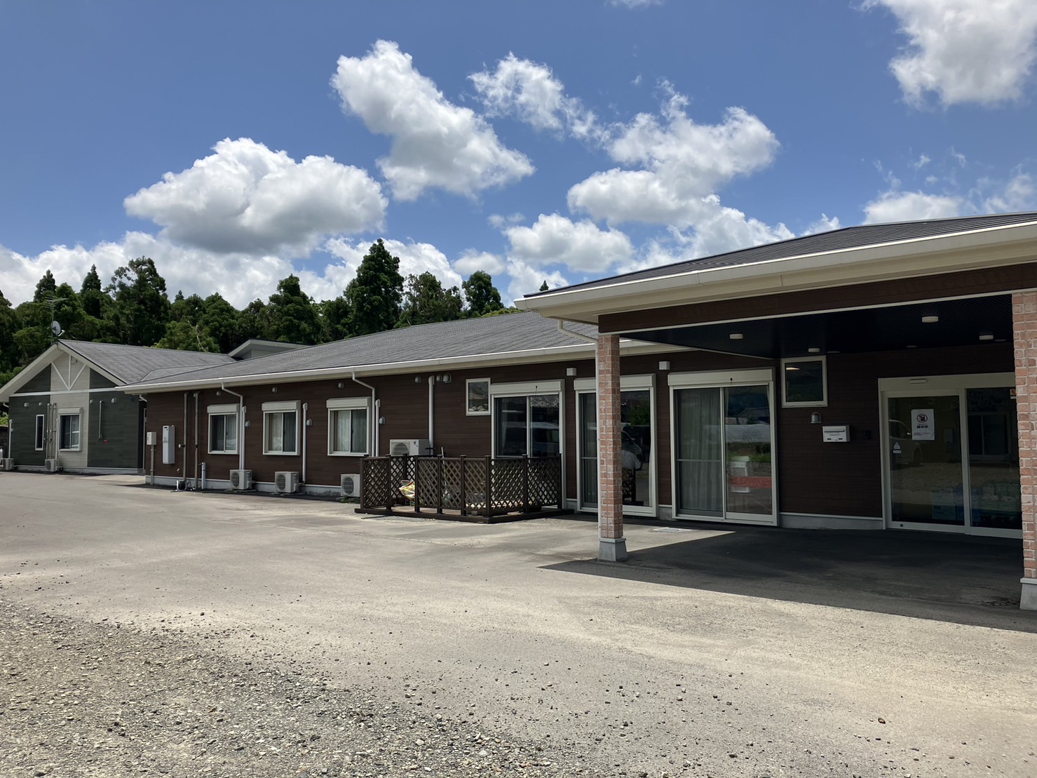 住宅型有料老人ホーム NPO南の風 外観　