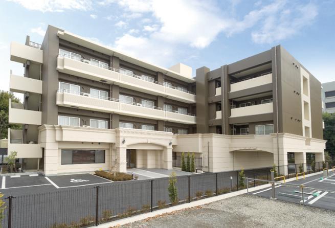 SOMPOケア ラヴィーレ中央林間 外観