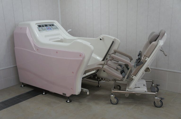 サービス付高齢者向け住宅あすか箕面 1階機械浴室