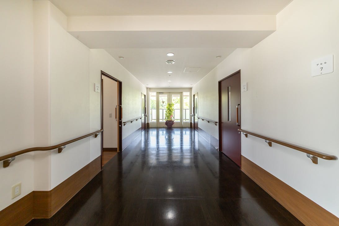 サービス付き高齢者向け住宅ルルポ泉ヶ丘 廊下