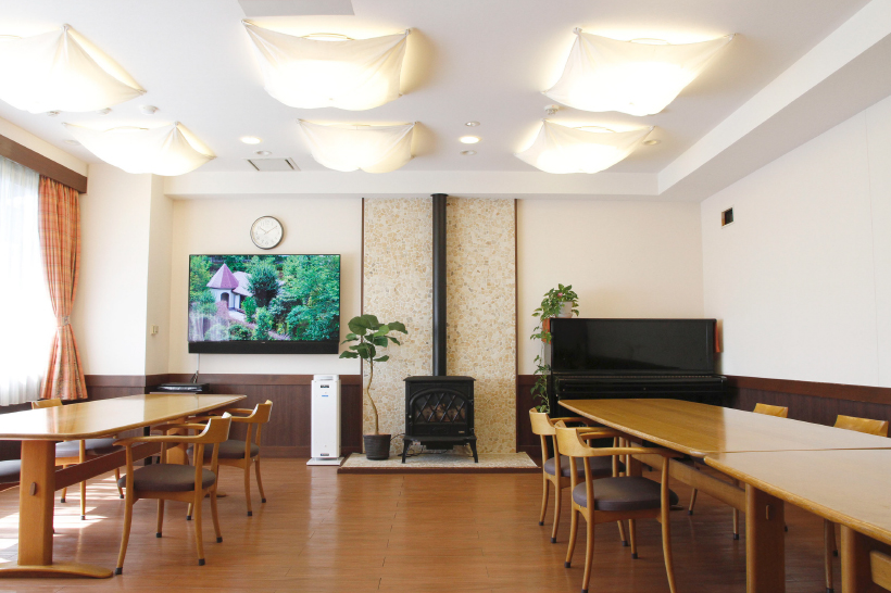 ヒュッテ荏田南 ラウンジ