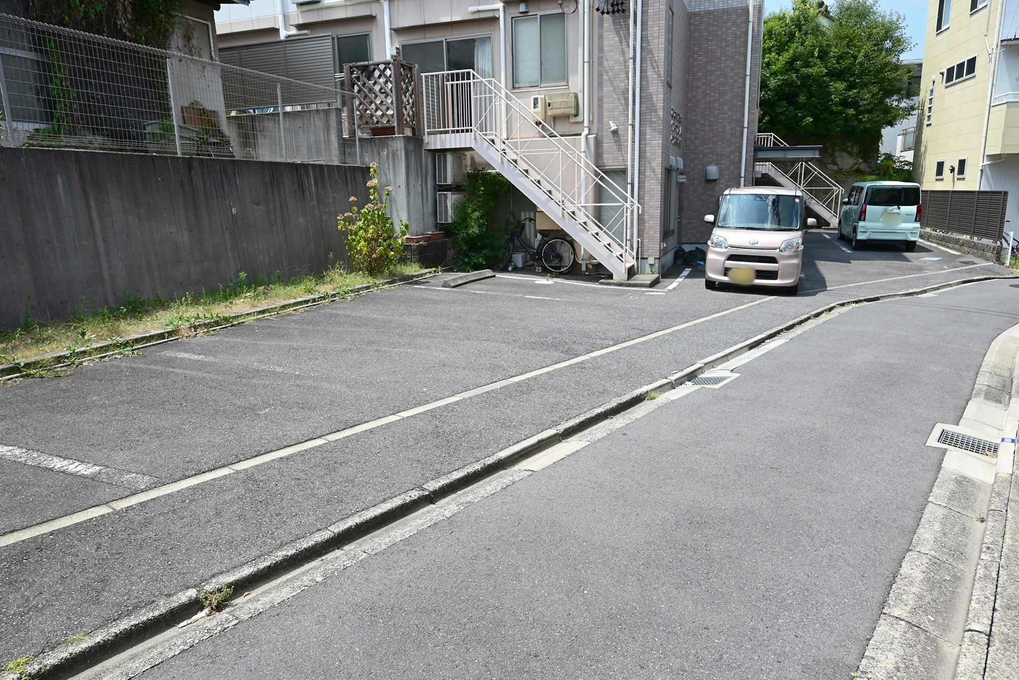 グループホームあじさいつるまい 駐車場