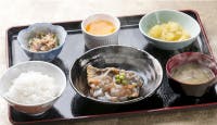 リンデンバウム日明 常食