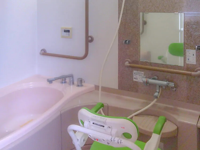 愛の家グループホーム甲府後屋 浴室