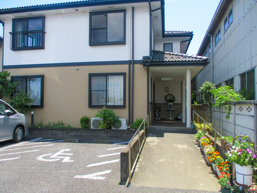 愛の家グループホーム鳩山 外観