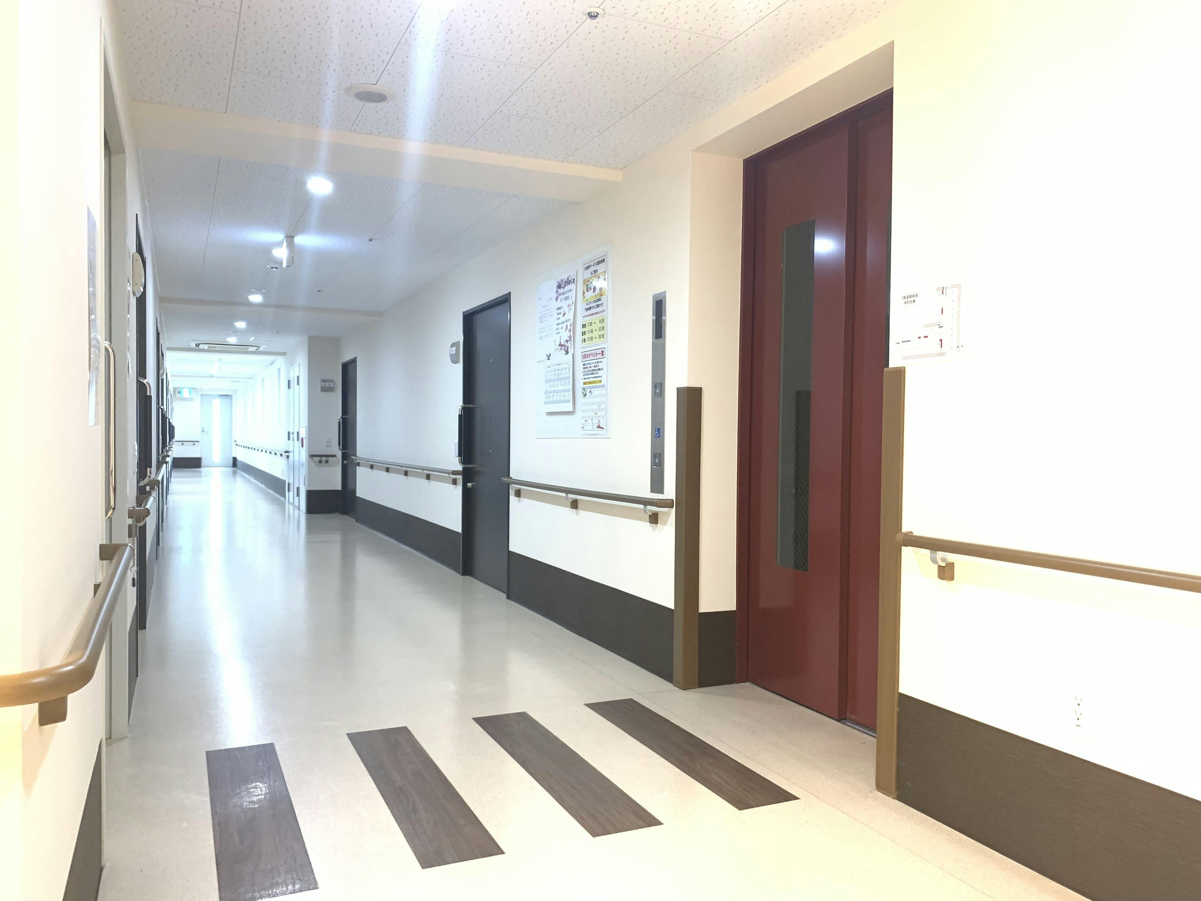 ココファン岸谷公園 廊下