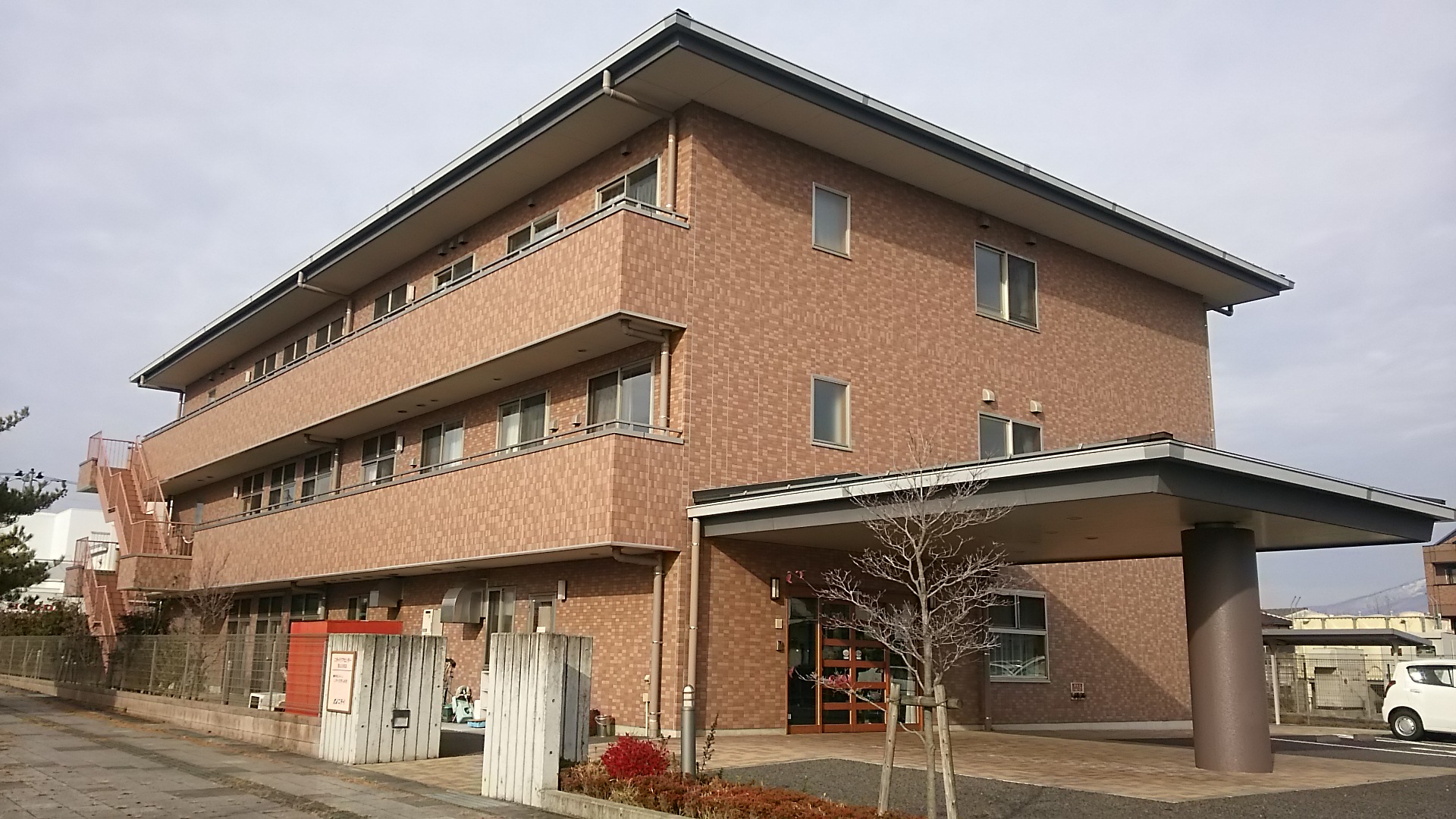 ニチイケアセンター郡山日和田 外観