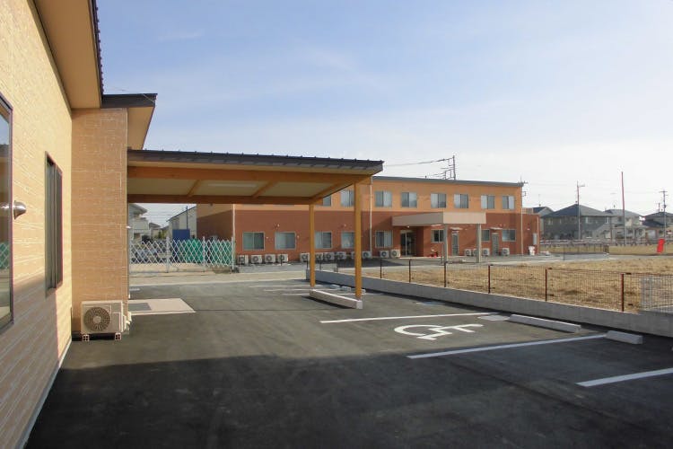 ソレイユ燦燦 駐車場