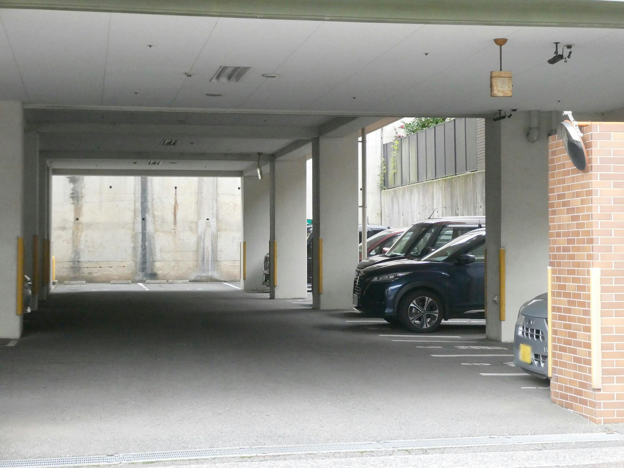 地域密着型特定施設ケアハウスおざさ 駐車場