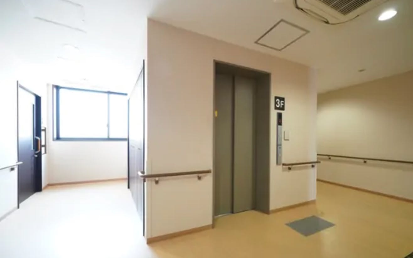 グランドライフ十三 廊下