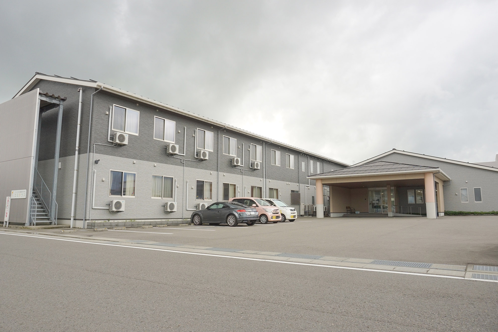 エミテラス 外観