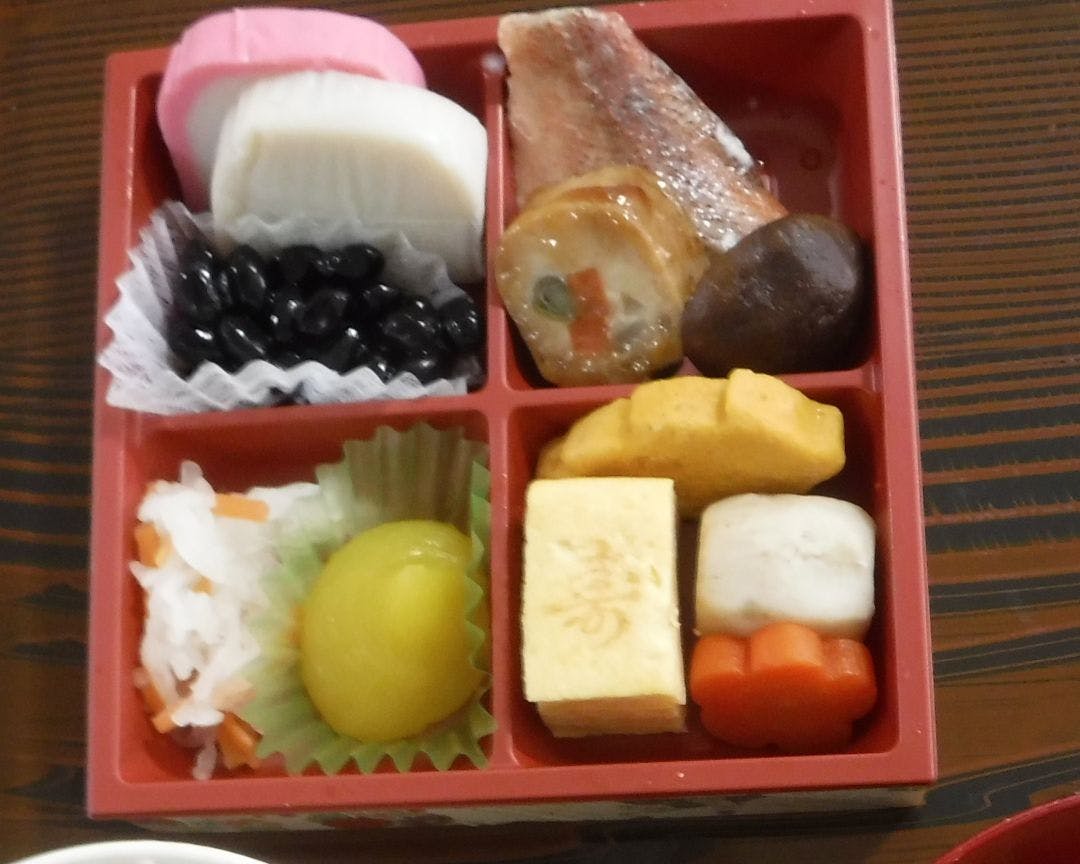 リビング閑 イベント時の食事（お正月）