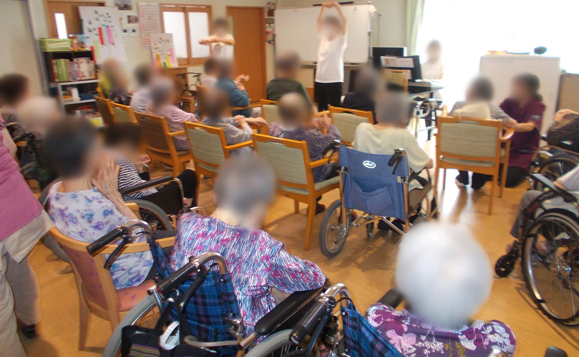 グループホームたのしい家鶴里 音楽療法