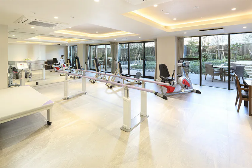 メディカルホームグランダあやめ池駅前 1F 機能訓練室