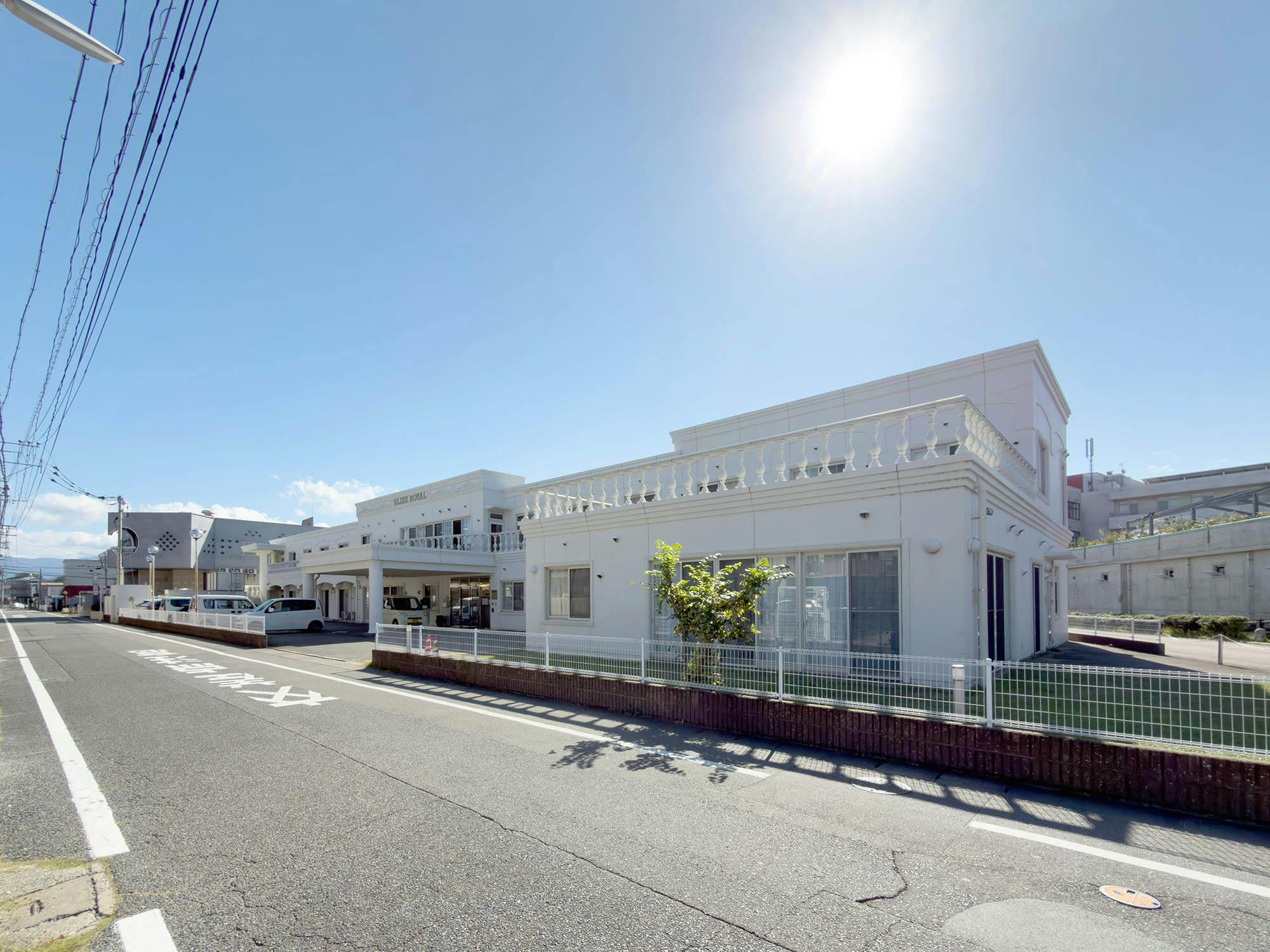 エリーゼロイヤル 外観