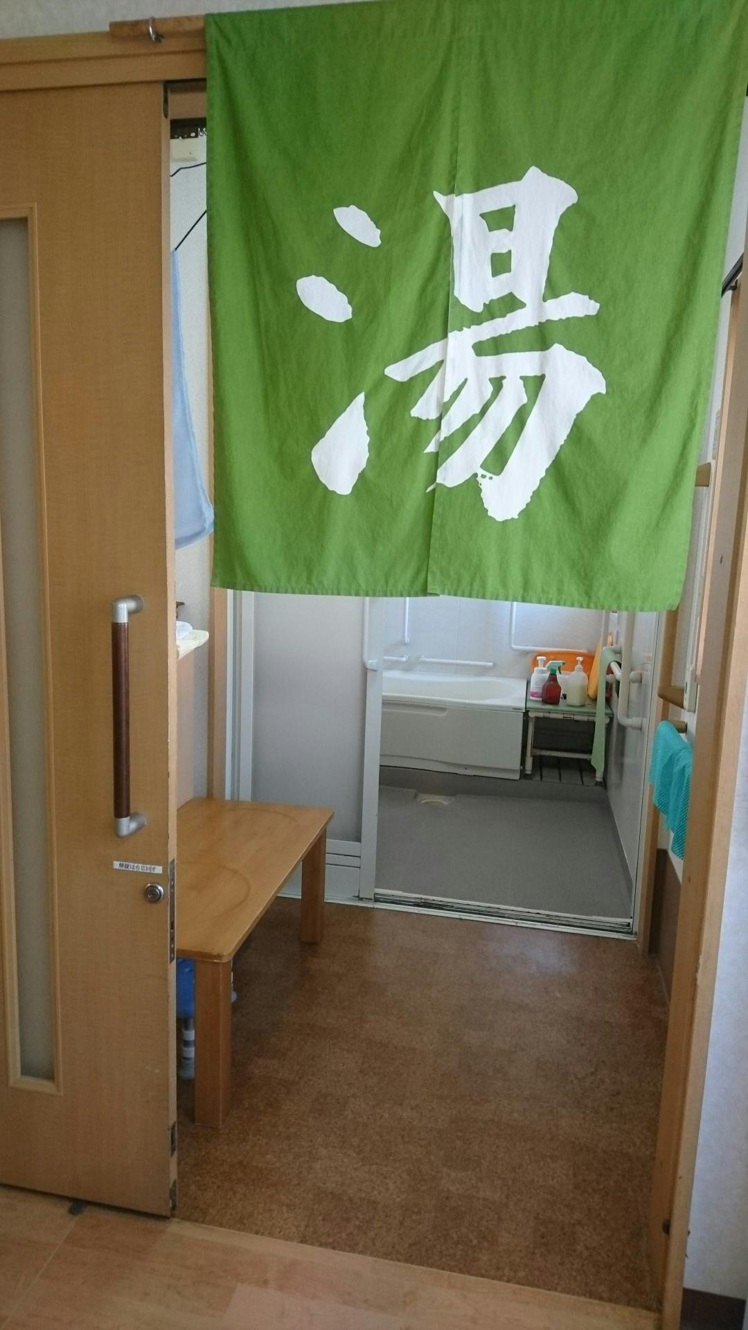 ニチイケアセンター大鳥居 浴室入口